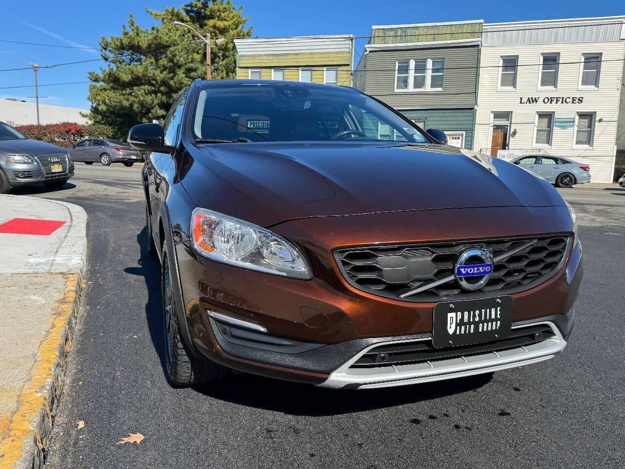 2017 Volvo V60 Cross Country