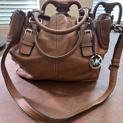 Beautiful Leather Michael Kors Bag, Multiple Pockets & Sections, LIKE NEW, 92131 Pickup