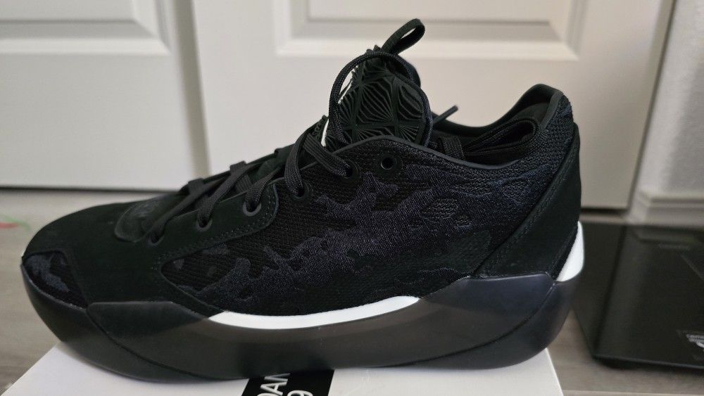 Air Jordan 39 Lumiere Size 9.5 Basketball Shoes