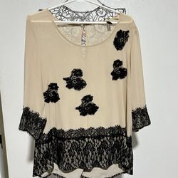 Black & beige womens blouse , size XL