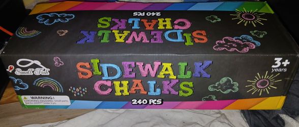 Sidewalk chalk set