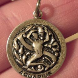 Vtg.DESIGNER WELLS -Sterling Silver " AQUARIUS " CHARM PENDANT