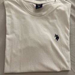 Medium U.S. Polo ASSN. T-shirt