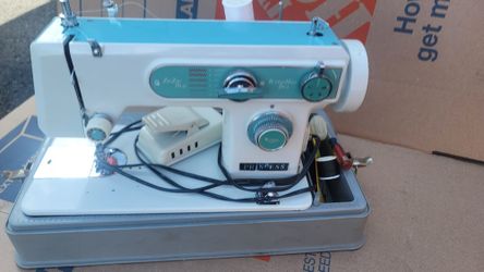 princess sewing machine  for zig zag buttons hole sewing 