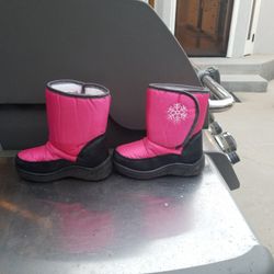 Girls Size 11 Snow Boots