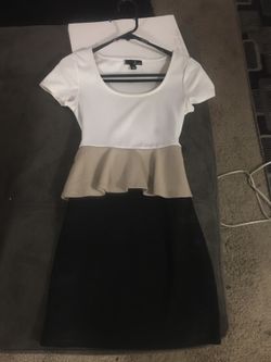 Size M dress