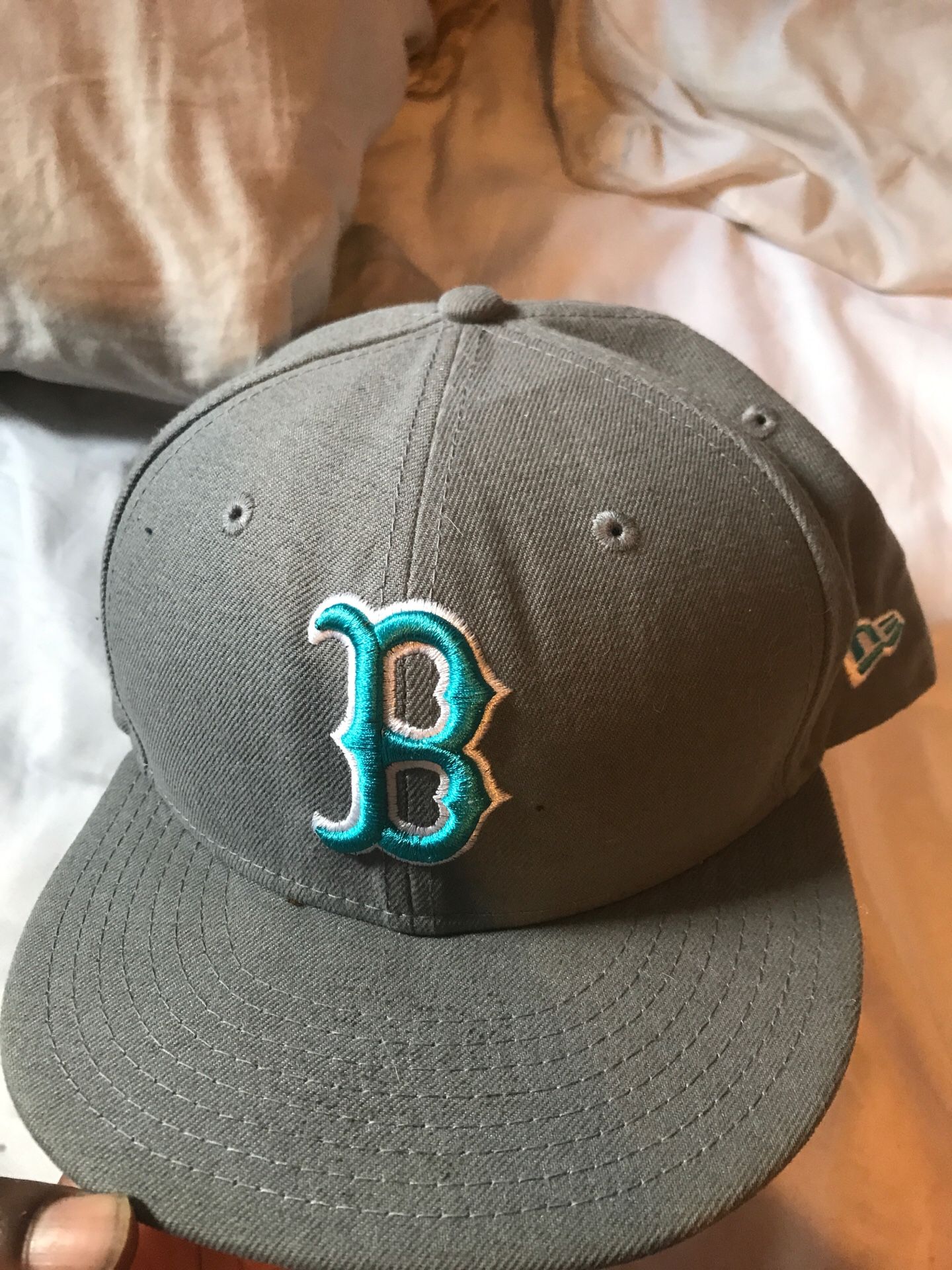 Boston fitted (turquoise & grey)