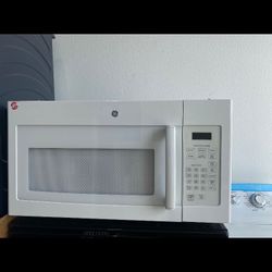 White Microwave Ge 