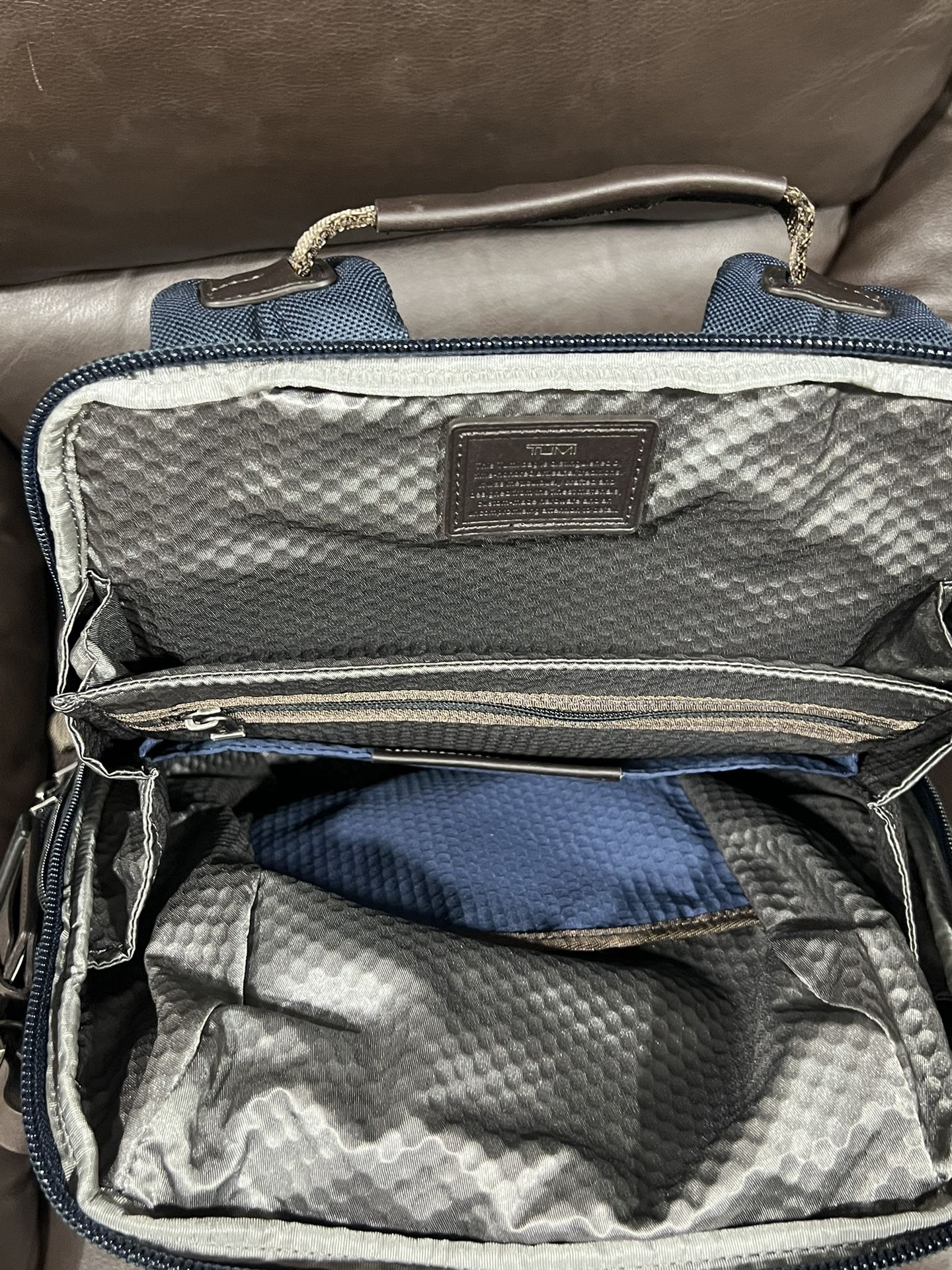 TUMI 222681NVY2 ALPHA BRAVO Knox Navy Backpack Daypack for Sale in  Brooklyn, NY - OfferUp