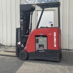 Forklift Raymond Dock stocker  Quad Mast 