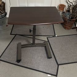 Rolling Laptop Desk 