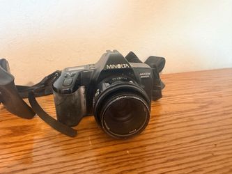 Minolta Maxxum 3000i with 35-80mm f/4-5.6 AF Lens - USED