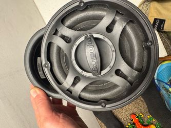 Bazooka BTA6100 6.5-Inch 100-Watt Amplified Bass Tube Subwoofer