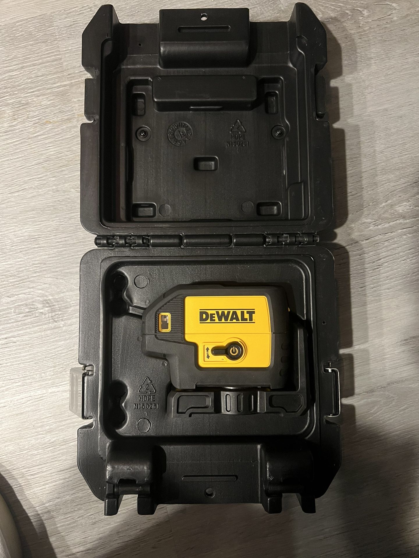 DEWALT LEVEL LASER