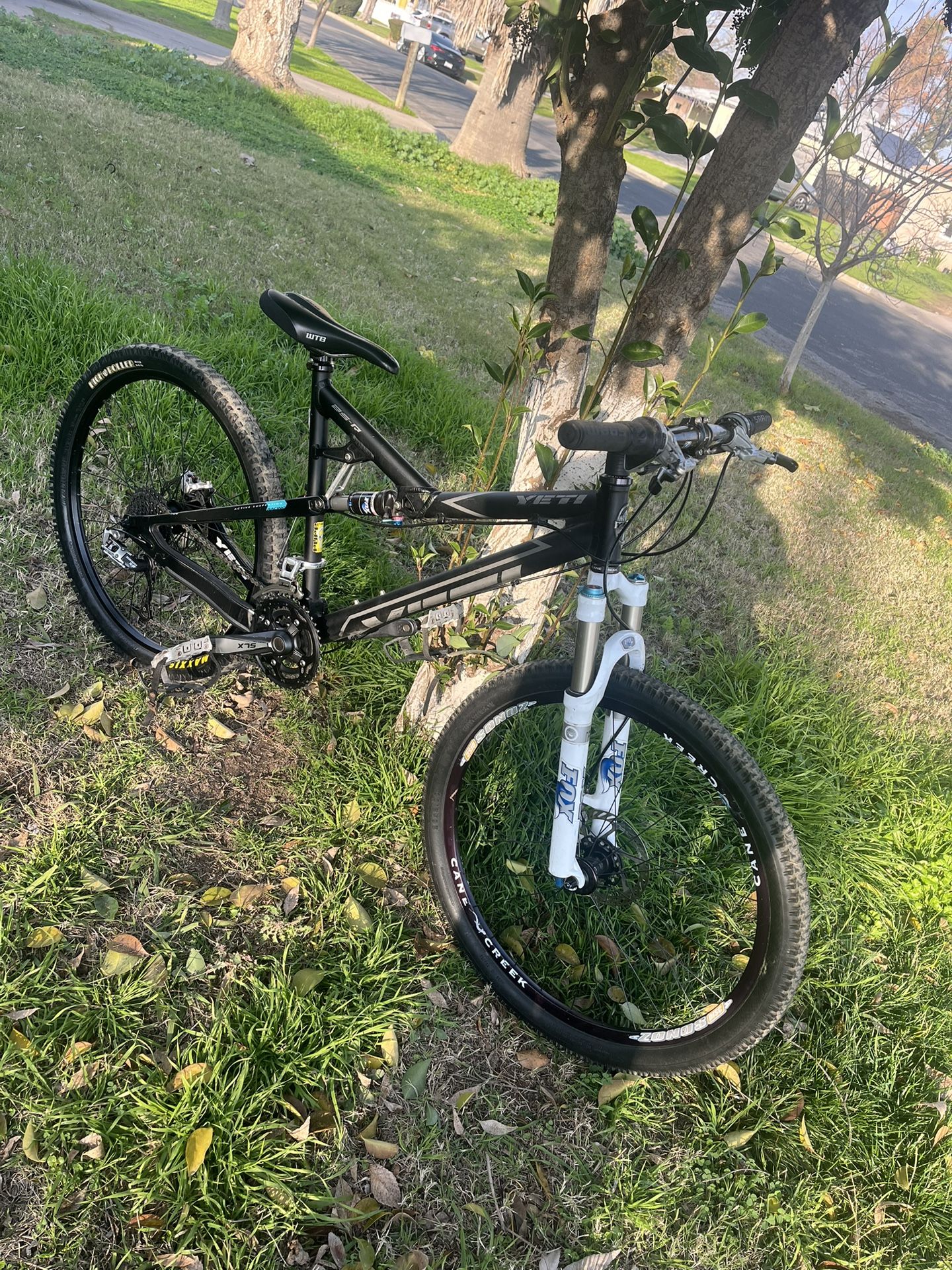 Yetty Fullsuspension Mountain Bike