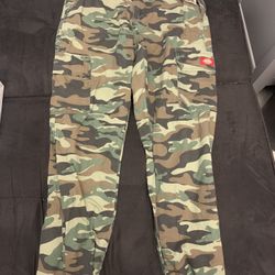 Dickies Camo Pants 