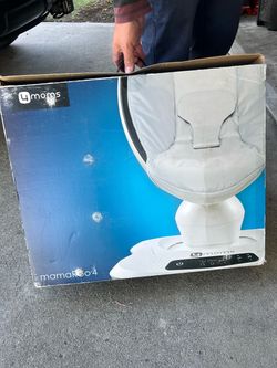 MamaRoo 4 baby swing