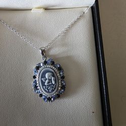 Gorgeous Silver & Swarovski Crystals Necklace