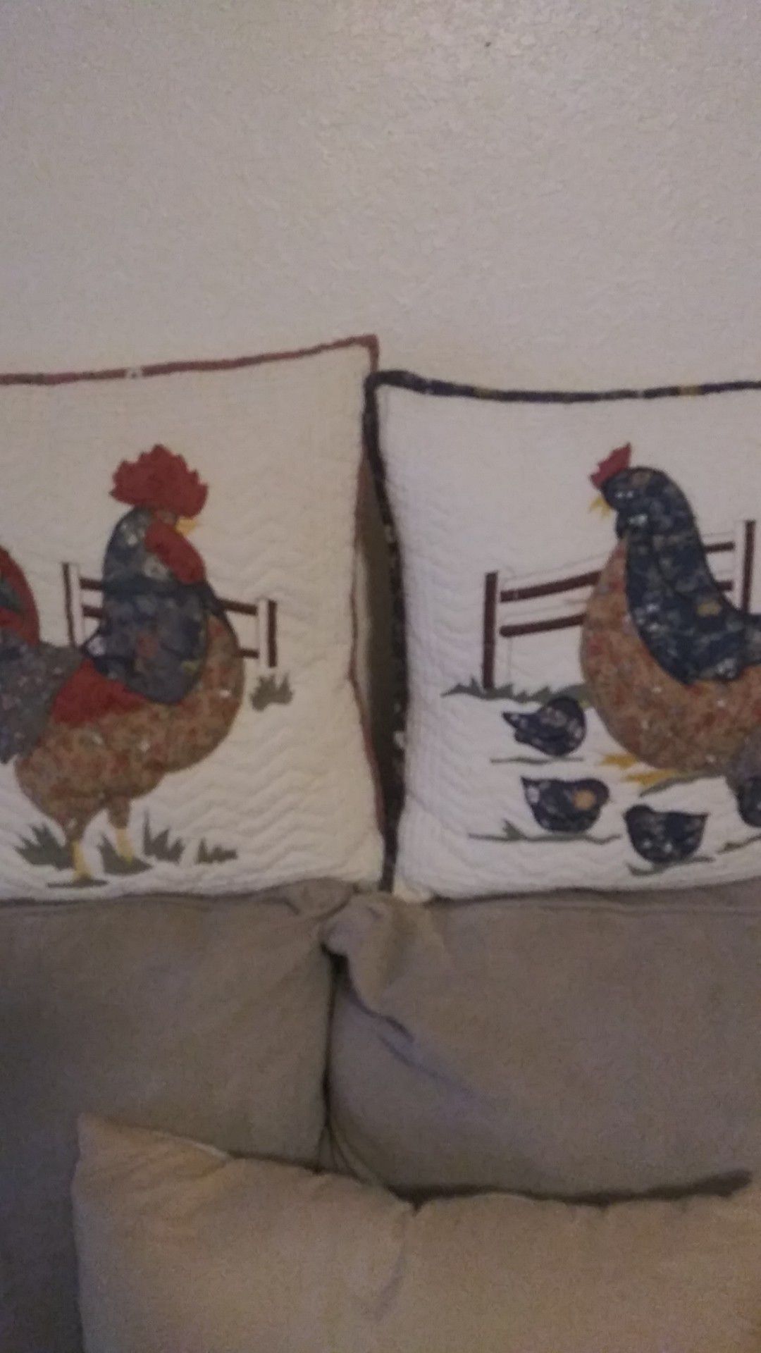 A set of country chicken/Roster pillows. Pickup in Alamo please