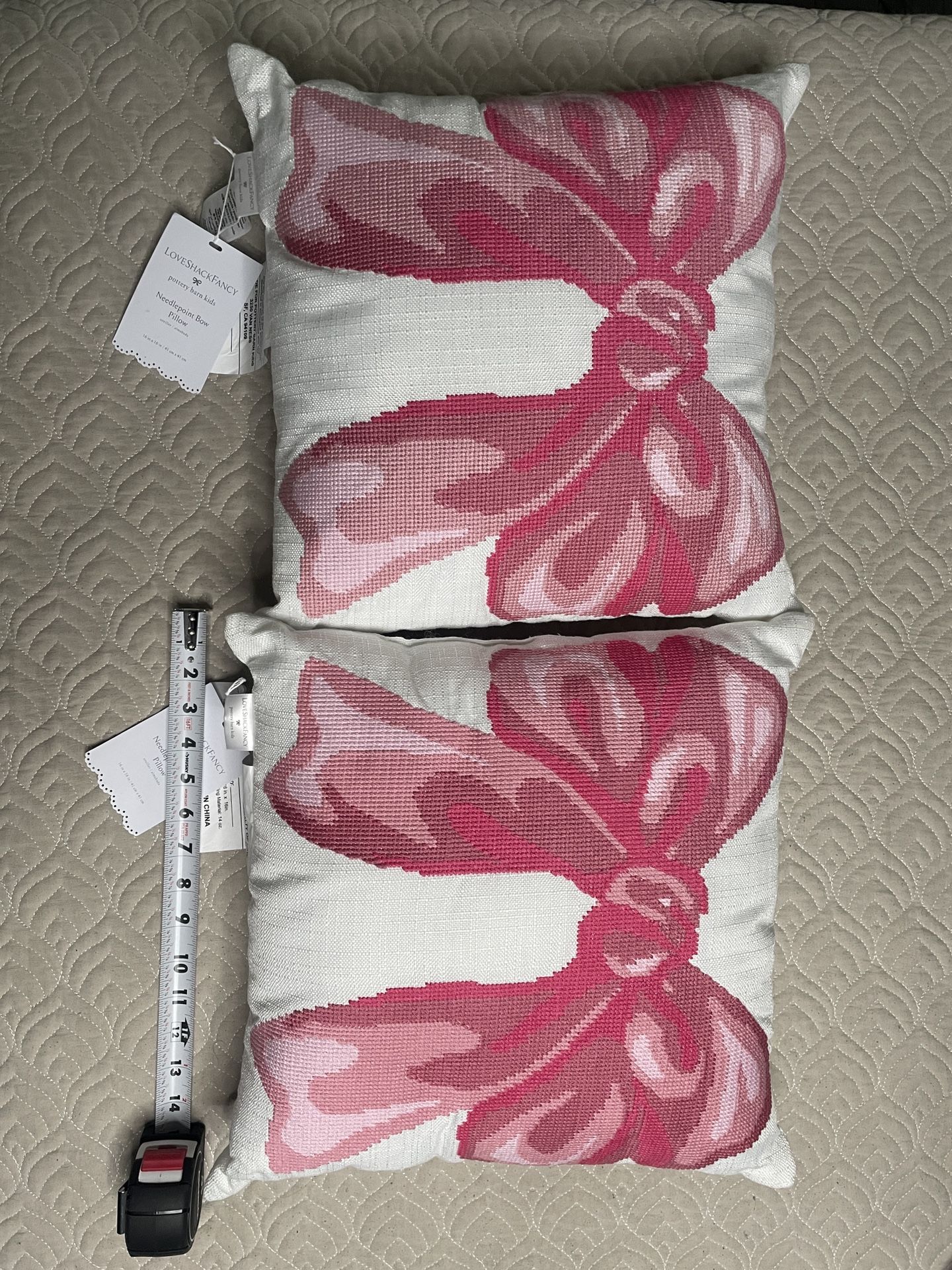 Bow Pillow Set