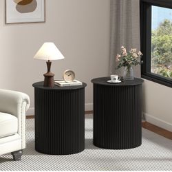 AVZEAR Small Round Side Table Fluted Night Stand Set of 2, 17.7" Mid Century Modern End Table, Circle Bedside Tables Wood Nightstands for Small Spaces