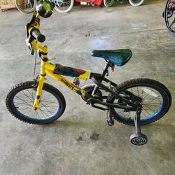 child bike with training wheel