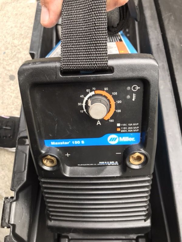 Miller maxstar 150s stick welder 110/220v in excellent condition with leads and case
