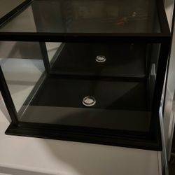 Helmet Display Case. 