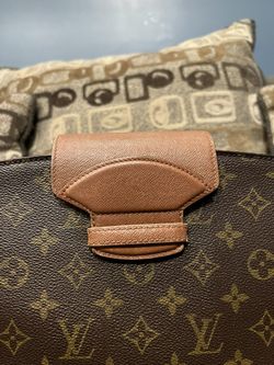 Louis Vuitton Monogram Courcelles for Sale in Elgin, IL - OfferUp