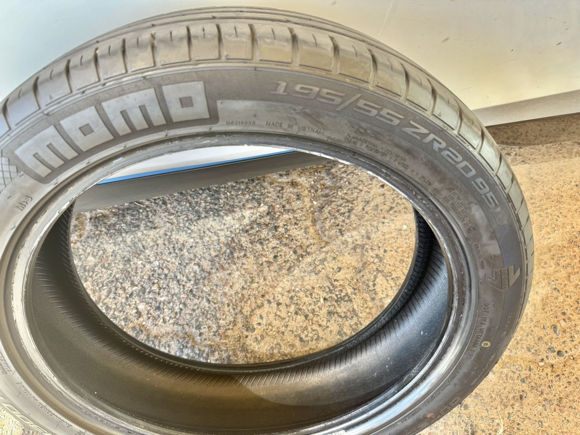 MOMO TOPRUN M300 AS SPORT ZR20 95w