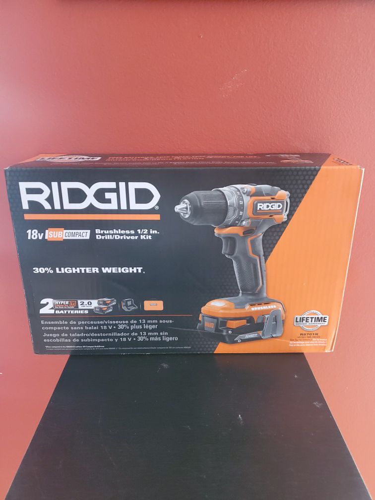 RIDGID 18-Volt Brushless SubCompact Cordless 1/2 in. Drill Driver Kit with (2) 2.0 Ah Battery, Charger and Bag