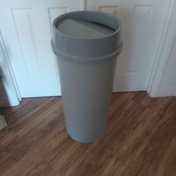 Rubbermaid 22Gal Trash Can Round 