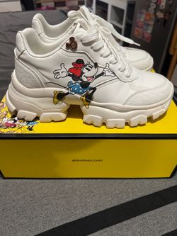 Womens chunky sneaker Disney