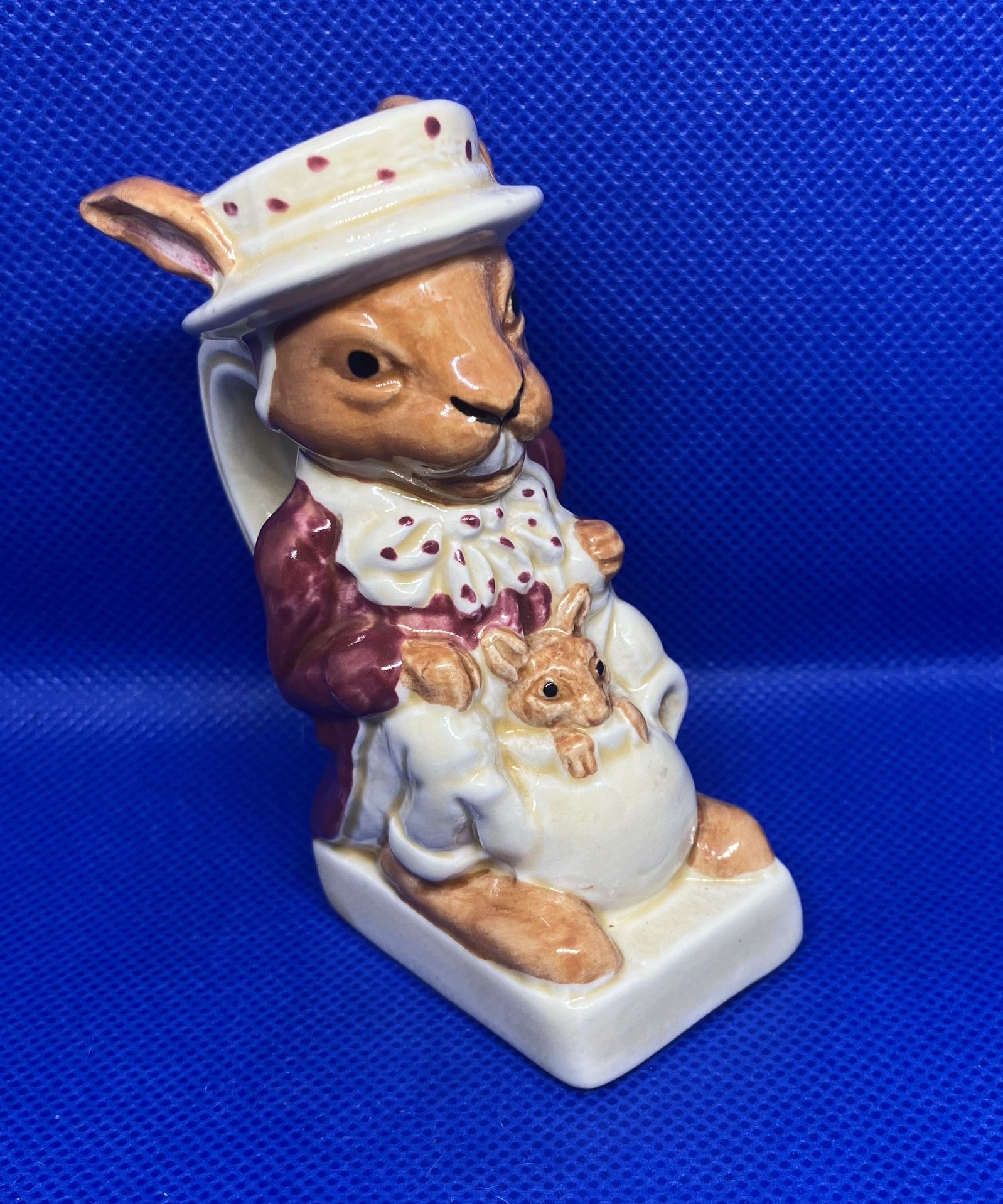 Mini March Hare Jug Alice In Wonderland 