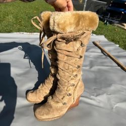 Rare Y2K Faux Fur Lace-Up Wedge Boots Tan Size 5.5