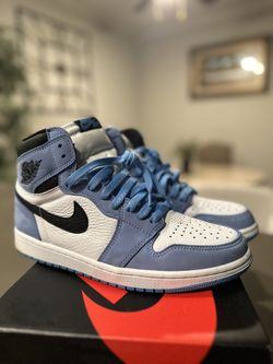 Jordan 1 High OG UNC University Blue Size 9