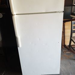 Refrigerator GE 