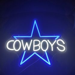 DALLAS COWBOYS LED LIGHT SIGN.  17" X 13".     6 FT. USB CORD.  NEW.  PICKUP ONLY.