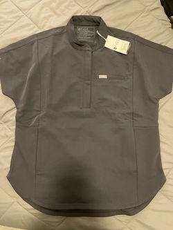 FIGS women’s Montex Scrub Top