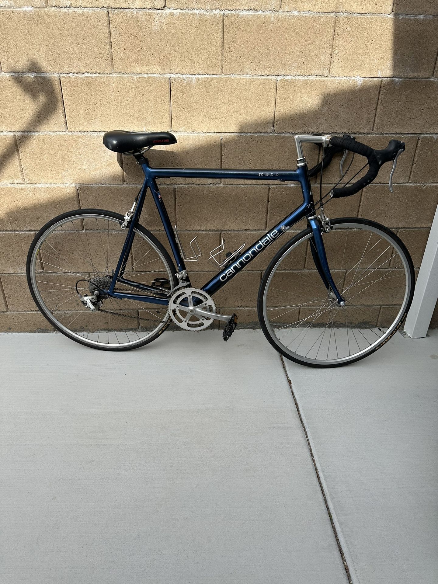 Cannondale R600 Road bike