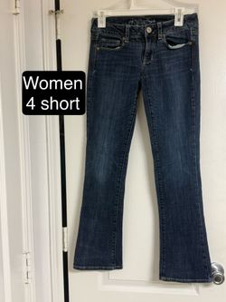 Womens 4 short American Eagle jeans