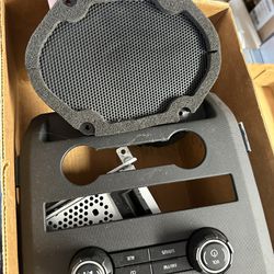 Ford F-150 2011 stock radio and speaker