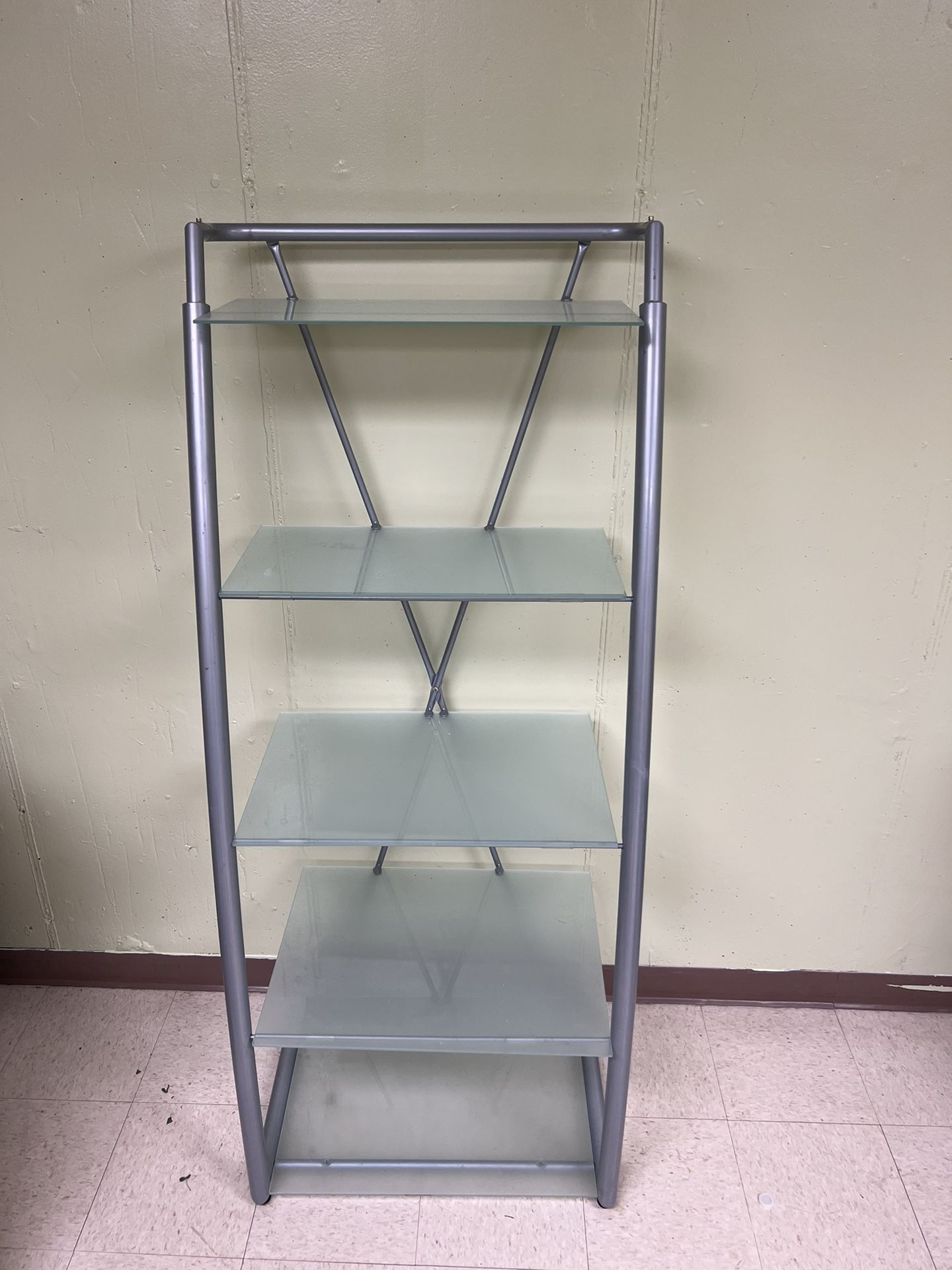 Bookshelves With Glass Shelves 