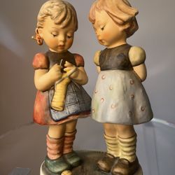 Charming Goebel Hummel Figurine: "Knitting Lesson" #256 A Sweet Collectible Gem!
