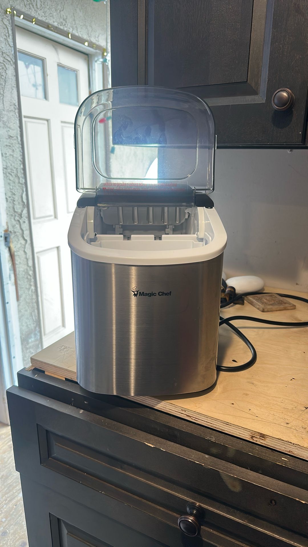 Magic Chef Ice Maker