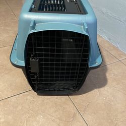 Dog Carrier /cage26”long 14 “wide 