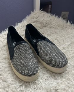 NEW Sz 7.5 Silver Rhinestone Skechers SALE. $20. FIRM//🍀