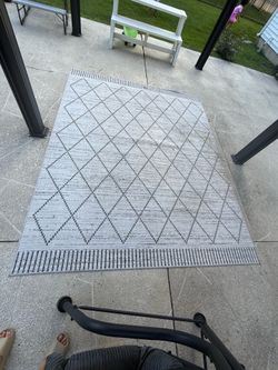 8 x 10 outdoor rug