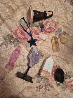 Crystals and gemstones lot with catholic figures