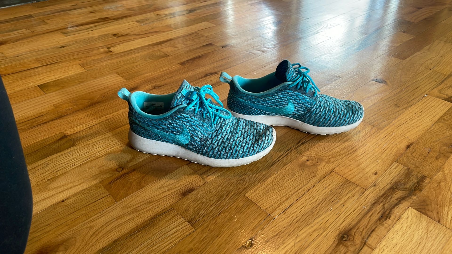Women’s Nikes Size 7